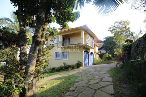 Image 51 - 235903